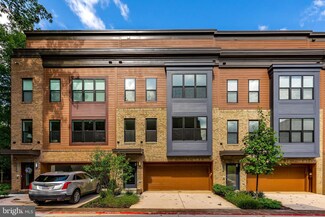 3558 Sutton Heights Cir, Fairfax, VA 22031