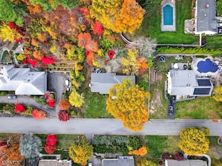 66 Ridge Rd, Hawthorne, NJ 07506