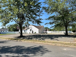 1073 Reno Ct, Toms River, NJ 08753