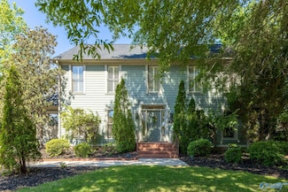 2401 Surrey Ln SE, Decatur, AL 35601