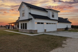 479 Brown Rd, McDade, TX 78650