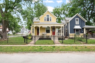 937 W Pershing St, Springfield, MO 65806