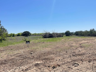 12 E Lumpkin St, Meridian, TX 76665