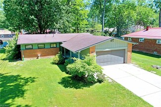 1736 Oakdale Dr NW, Warren, OH 44485