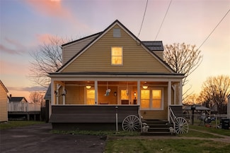 709 Jefferson Ave, Natrona Heights, PA 15065