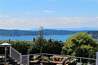 7417 S Geiger Cir, Tacoma, WA 98465