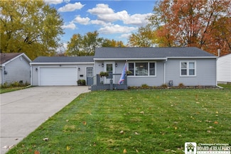 97 Seymour St, Fredonia, NY 14063