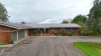 8750 Concord Dr, Fredonia, NY 14063