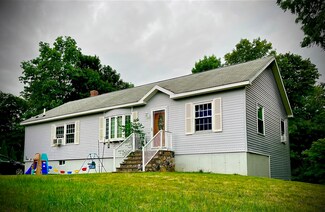 90 Dummer St, Bath, ME 04530