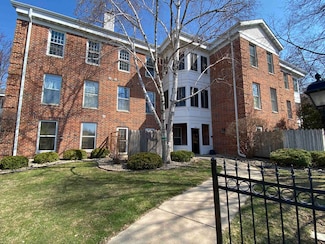 2820 Marshall Ct Unit 10, Madison, WI 53705