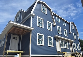 9 Swan St, Beverly, MA 01915