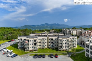 301 Pinnacle Inn Rd Unit 4214, Beech Mountain, NC 28604