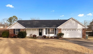 910 Becky Dr, Sherwood, AR 72120