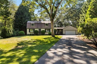151 Westwind Rd, Wakefield, RI 02879