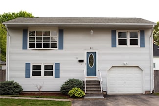 51 Perkins Ave, Cranston, RI 02910