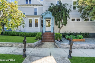 69 Maple Place, Keyport, NJ 07735