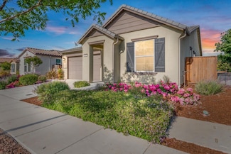 681 Segovia Dr, Hollister, CA 95023