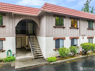 15749 NE 18th St Unit B5, Bellevue, WA 98008