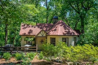 2 Mother Goose Village, Lookout Mountain, GA 30750
