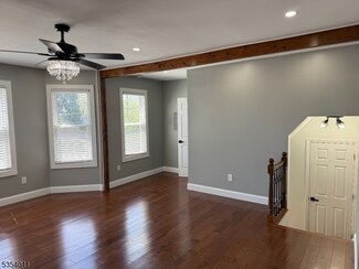 25 Myrtle St, Bloomfield, NJ 07003