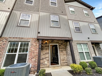 304 Negri Ct, La Vergne, TN 37086