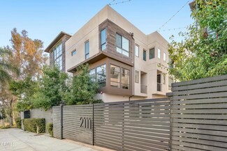 2111 N Cahuenga Blvd Unit 13, Los Angeles, CA 90068