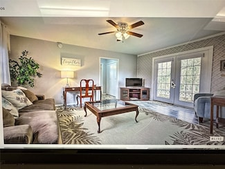 120 5th St Unit 4, Dickinson, TX 77539