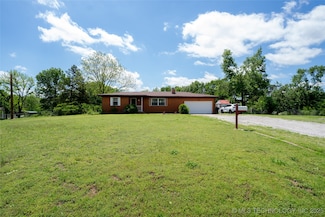 2009 Holly Rd, Claremore, OK 74017