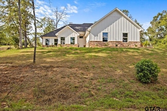 13375 Dustin Rd, Troup, TX 75789
