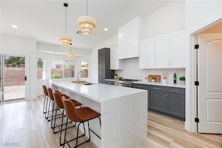 4176 Demoline Cir Unit 2, Las Vegas, NV 89141