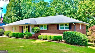 10 Montre Cir SE, Silver Creek, GA 30173