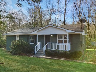 2051 Lakeview Dr, Johnston, SC 29832