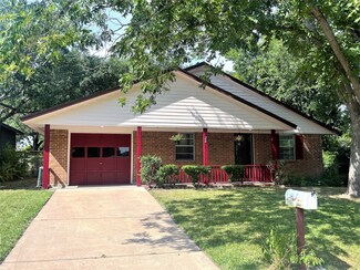 28 W Hilburn St, Bellville, TX 77418