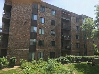 430 Walnut Creek Ln Unit 2205, Lisle, IL 60532