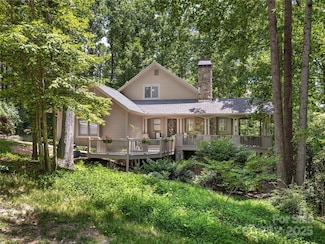 202 Bent Pine Trace, Hendersonville, NC 28739