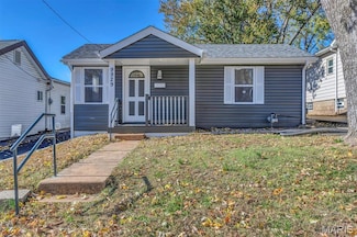 9929 Meadow Ave, Saint Louis, MO 63125