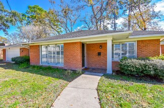 1618 Huge Oaks St, Houston, TX 77055