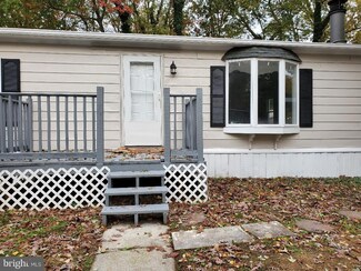 22 Fernwood Dr, Elmer, NJ 08318