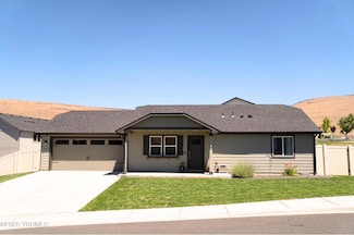 5303 Sage Way, Yakima, WA 98901