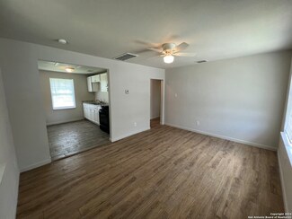 1522 Cody, San Antonio, TX 78208