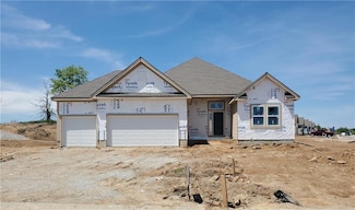 6938 NE 102nd St, Kansas City, MO 64156