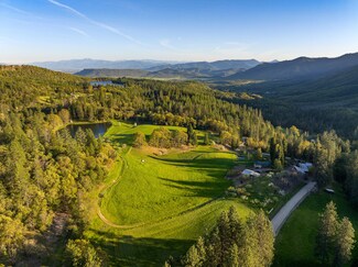 12310 Ramsey Rd, Gold Hill, OR 97525