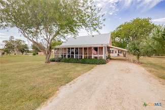 310 Bay St, Austwell, TX 77950