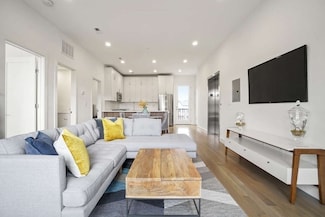 7 Burroughs St Unit 3, Jamaica Plain, MA 02130