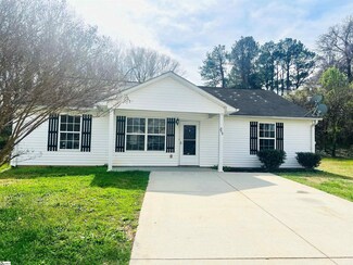 769 Cannonsburg Dr, Duncan, SC 29334