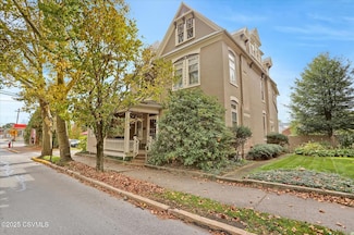 21 Main St, Watsontown, PA 17777