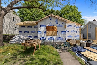 743 Davis St, Rockford, IL 61107