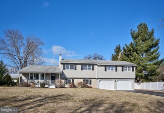 62 Hagan Dr, New Hope, PA 18938