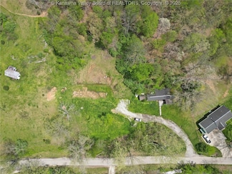 1006 Cow Creek Rd, Hurricane, WV 25526