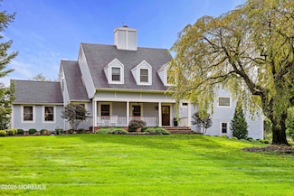 10 Boxwood Dr, Colts Neck, NJ 07722